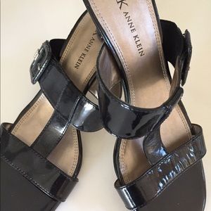 Anne Klein Sandals. Black